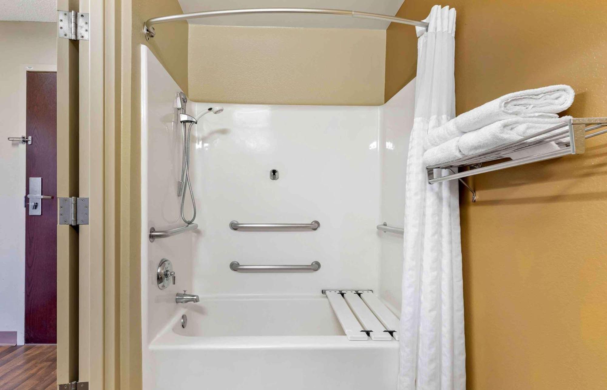 Extended America Select - - Airport Hotel 2*
